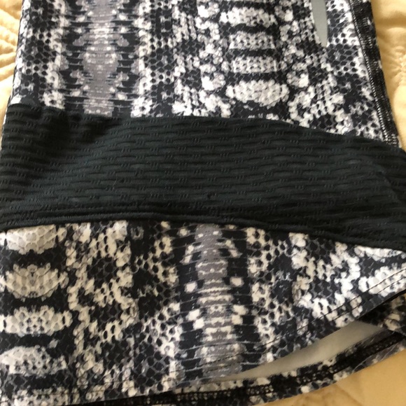 Under Armour Set - Picture 9 of 10